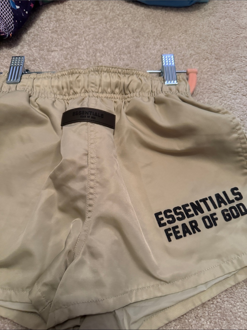 ESSENTIALS KIDS /Training Shorts - Picture 2 of 3